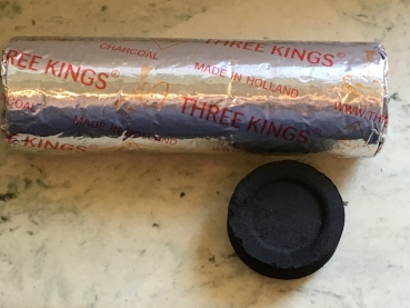 Preview: RÄUCHERKOHLE GROSS ROLLE